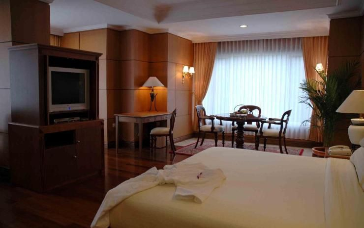 Royal Senyiur Hotel - Bedroom