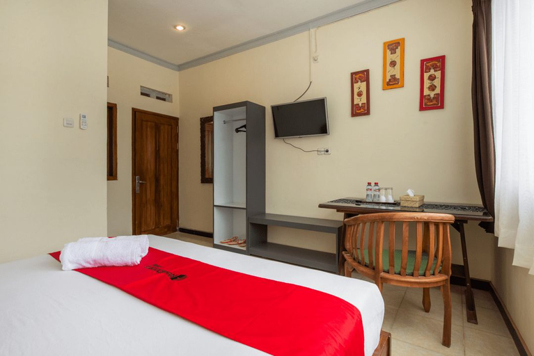 Bedroom 4, RedDoorz Plus near Balai Kota Batu 2, Malang