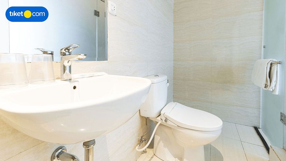Bathroom 4