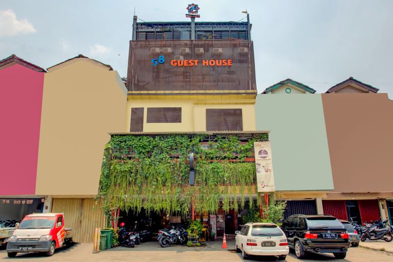 OYO 4011 58 Guesthouse, South Tangerang