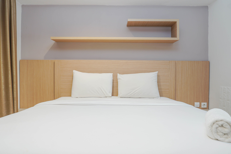 Cozy Living 1BR Tamansari The Hive Apartment By Travelio, East Jakarta