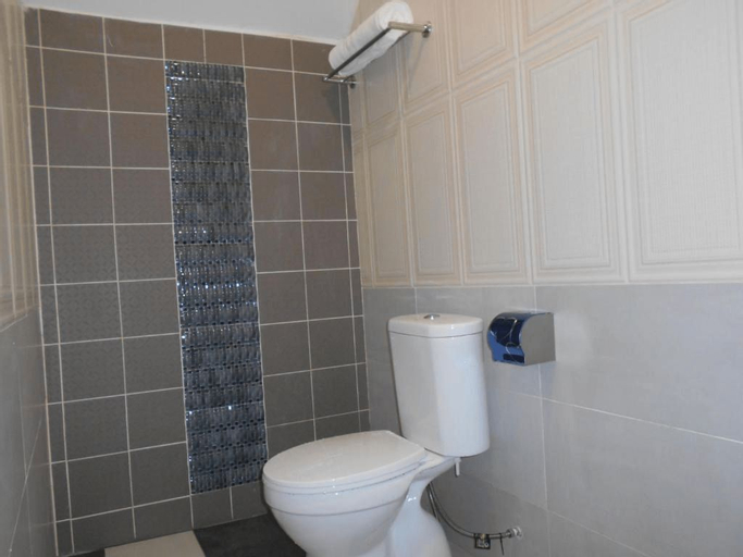 Bathroom 5