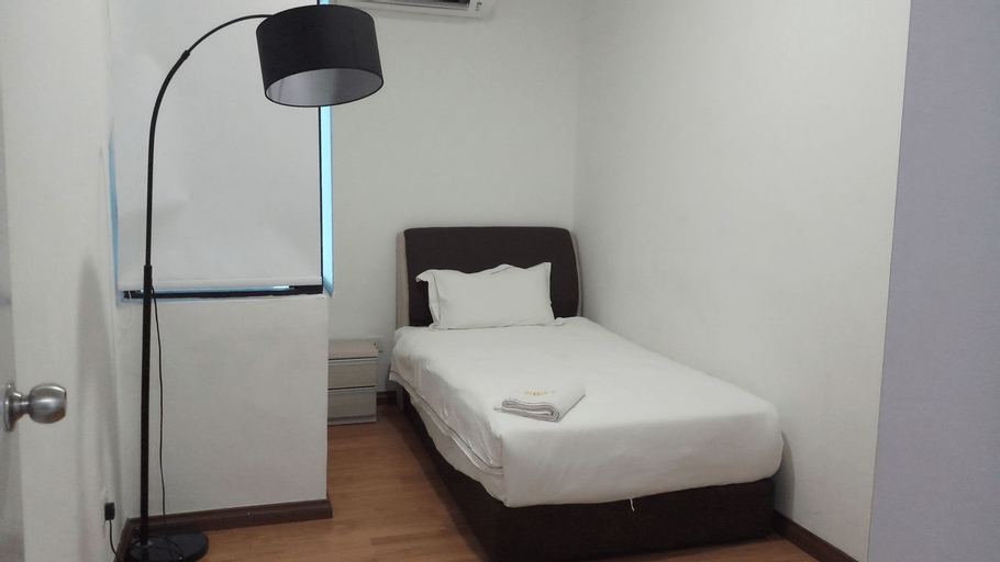 Bedroom 4, Roxy Hotel And Apartments, Kuching