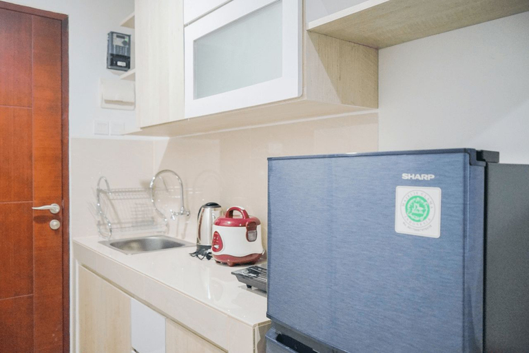 Others 4, Cozy and Comfy Studio Springwood Apartment By Travelio, Tangerang