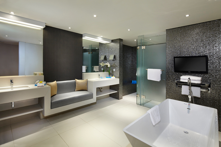 Double Six Luxury Hotel Seminyak - Bathroom