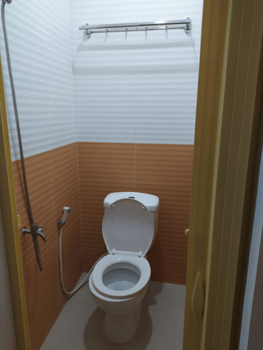 Bathroom 5, JOSAPA GUEST HOUSE, Batam