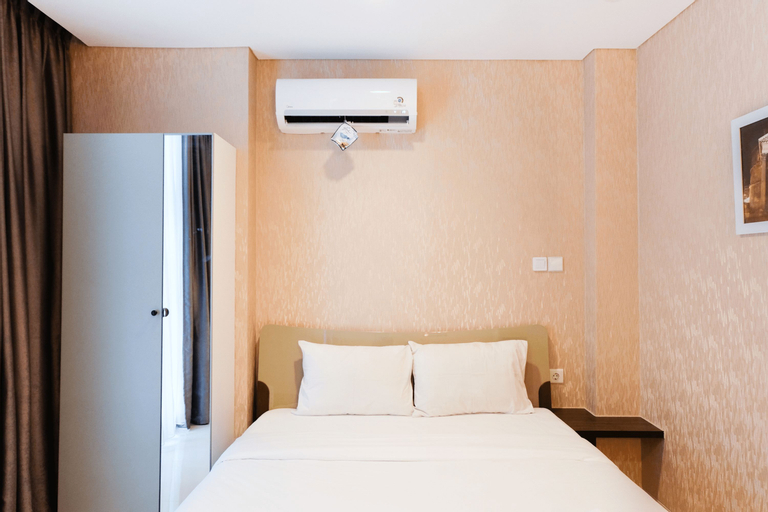 Compact Brooklyn Alam Sutera Studio Apartment By Travelio, Tangerang Selatan