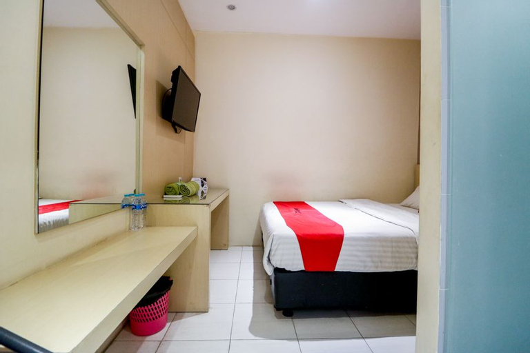 RedDoorz near Pasar Tarapung Siring Banjarmasin, Banjarmasin