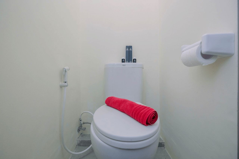 Bedroom 4, Cozy Studio Bogorienze Resort Apartment By Travelio, Bogor
