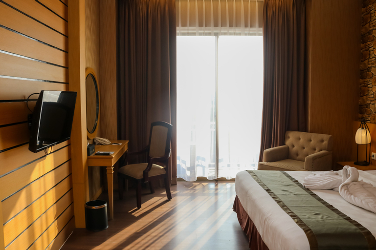 The Grantage Hotel and Sky Lounge BSD, South Tangerang