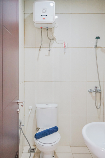 Bathroom 5, Elegant and Relaxing 1BR Asatti Apartment BSD By Travelio, Tangerang Selatan