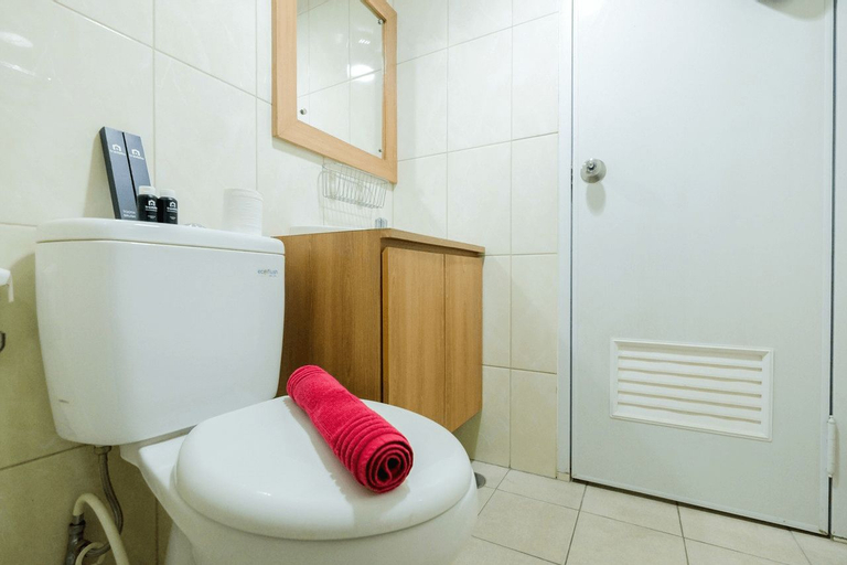 Bedroom 3, Homey and Comfortable 2BR Springlake Summarecon Apartment By Travelio, Bekasi