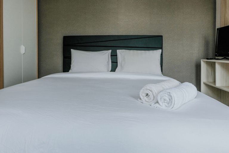 Tree Park Studio Apartment near ICE BSD By Travelio, South Tangerang