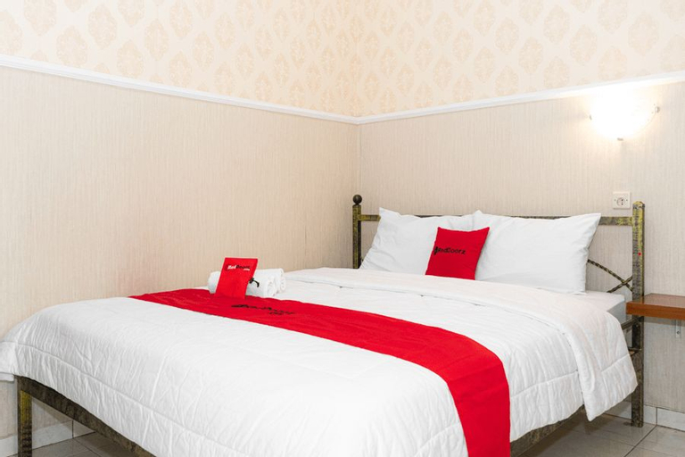Bedroom 3, RedDoorz near Gajahmungkur Semarang, Semarang