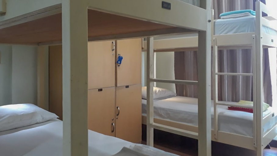 Bedroom 5, RedDoorz Hostel @ Manado Green Hostel, Manado