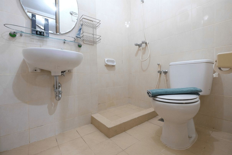 Bedroom 3, Cozy 1BR Mediterania Boulevard Apartment By Travelio, Jakarta Pusat