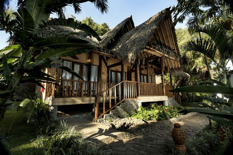 Exterior & Views 20
