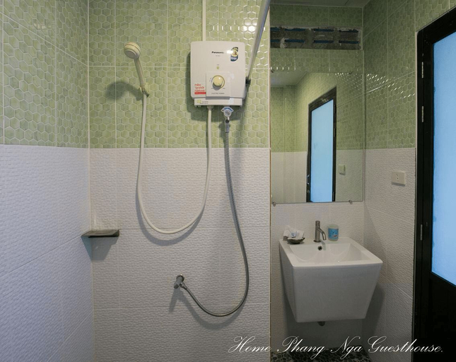 Bathroom 5, Phang Nga Guesthouse, Muang Phangnga