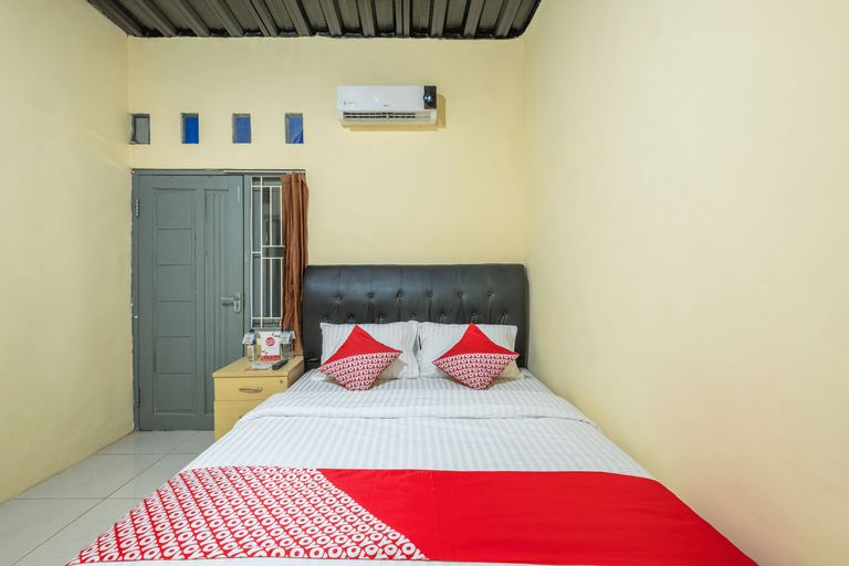 OYO 1120 Hotel Grand Liquid, Karawang