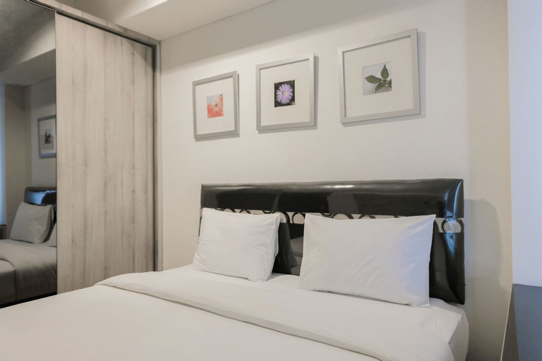 Bright 2BR Apartment at Paramount Skyline By Travelio, Tangerang
