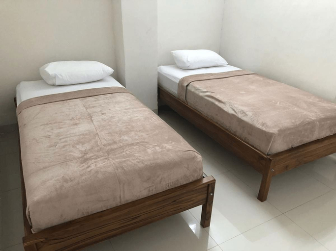 Bedroom 2, Sky Tower Hotel Labuan Bajo, West Manggarai