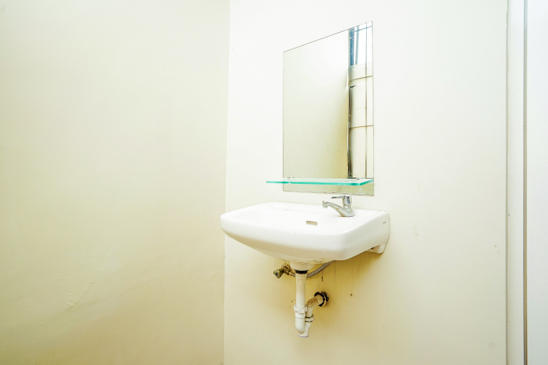 Ardhya Guesthouse Syariah by ecommerceloka, Surabaya