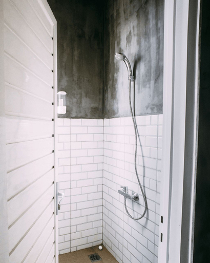 Bathroom 4
