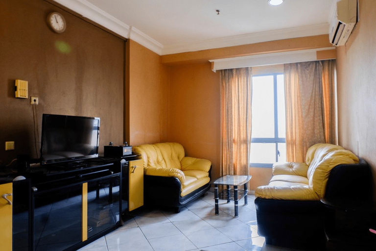 Others 2, Spacious 1BR Apartment at Taman Beverly By Travelio, Surabaya