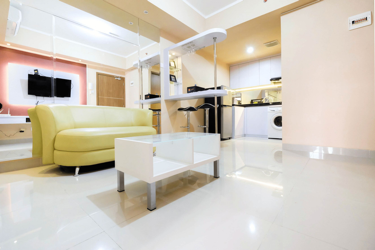 Bright and Stylish 1BR The Oasis Apartment Cikarang By Travelio, Cikarang