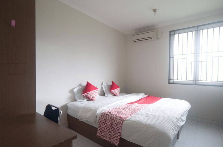 OYO 3049 Scientia Dormitory Near RS Bethsaida, Tangerang