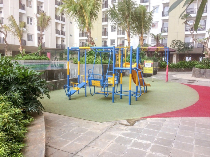 Family & Kids 4, Minimalist and Comfy Studio Green Lake View Apartment By Travelio, South Tangerang