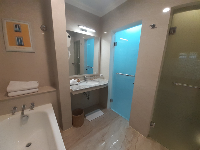 Bathroom 2