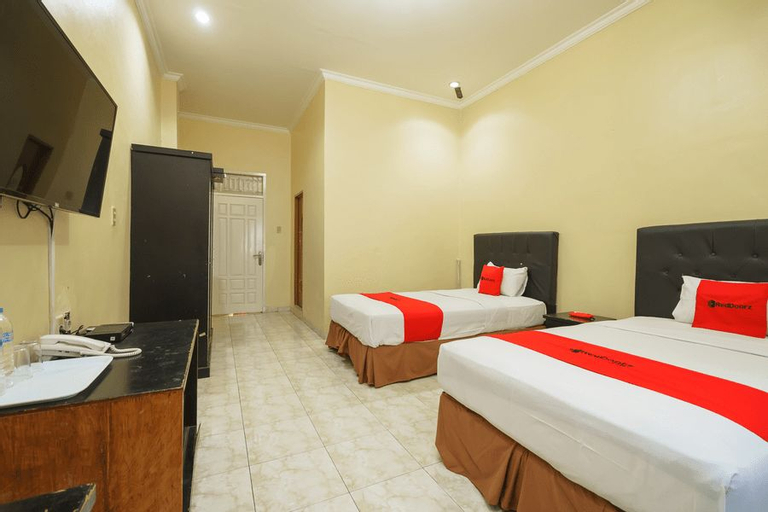 Bedroom 5, RedDoorz Plus @ Hotel Sempurna Watervang Lubuk Linggau, Lubuklinggau