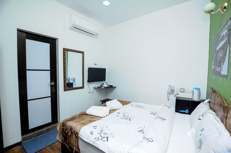 Bedroom 6