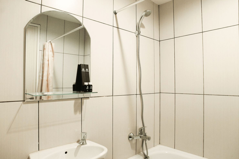 Bedroom 3, Modern 2BR Grand Kamala Lagoon Apartment By Travelio, Bekasi
