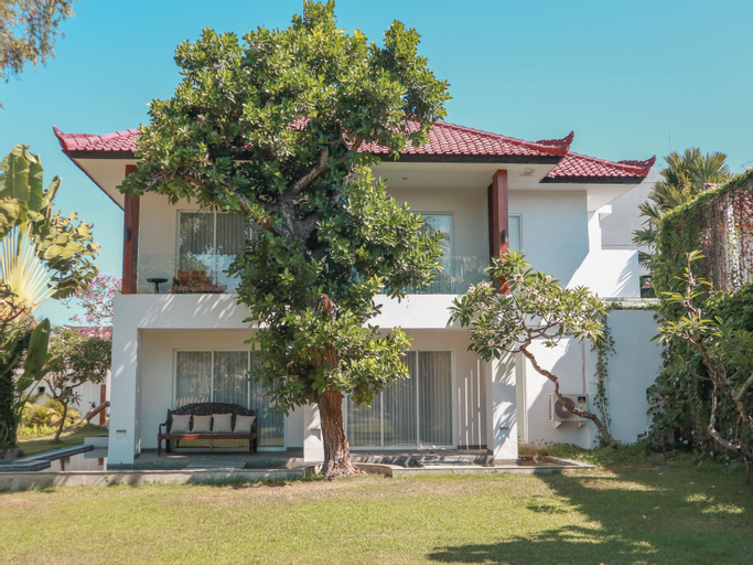 Exterior & Views 22