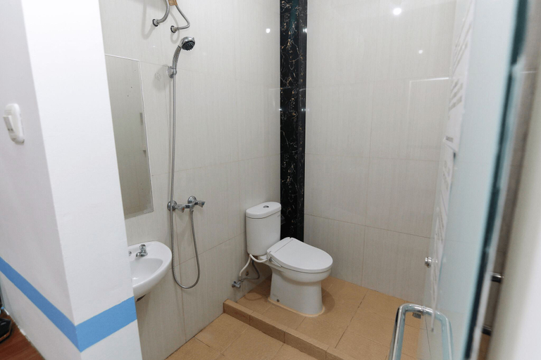 Bathroom 4, Tebet Utara Suites, South Jakarta