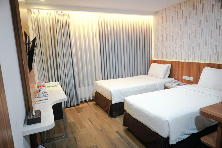 Harmoni Hotel Garut - Tap to explore photos