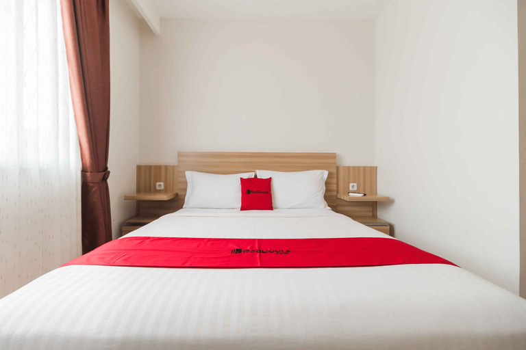 Bedroom 5, RedDoorz near Simpang Patal Palembang, Palembang