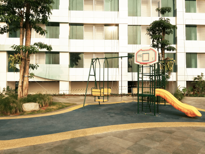 Family & Kids, Comfortable Studio Apartment @ Grand Kamala Lagoon By Travelio, Bekasi