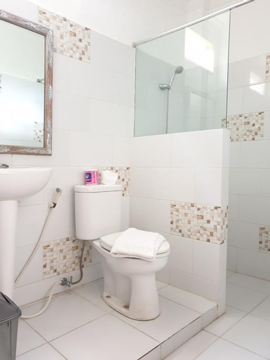 Bathroom 8