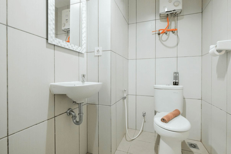 Bedroom 4, Best Location Studio Apartment @ Grand Kamala Lagoon By Travelio, Bekasi