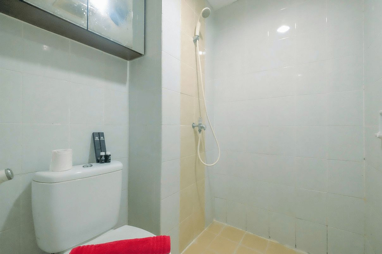 Bedroom 3, Comfortable Studio Apartment at Taman Melati near Universitas Indonesia By Travelio, Depok
