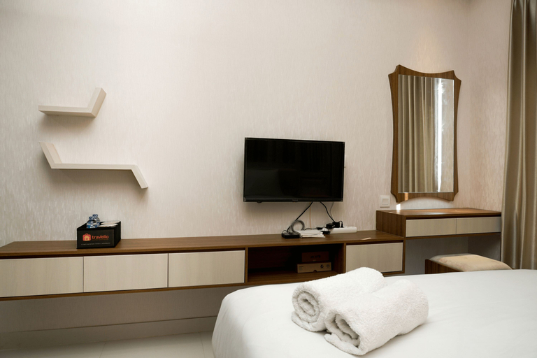 New Studio Apartment with Sky Garden Puri Mansion By Travelio, West Jakarta