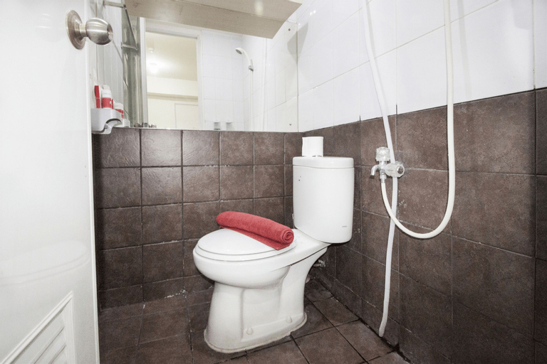2 BR Apartment Green Pramuka City By Travelio, Central Jakarta
