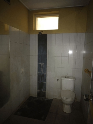 Bathroom 11