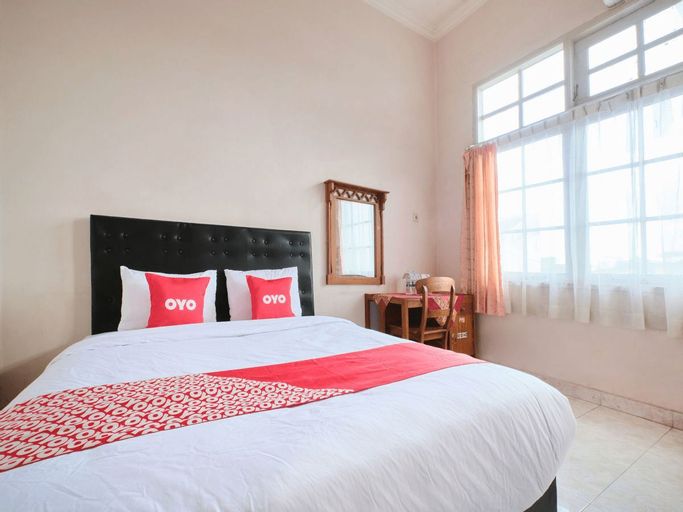 OYO 2061 Rizki Dhira Guest House Syariah, Sleman