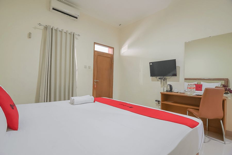 Bedroom 5, RedDoorz near IPDN 2, Sumedang