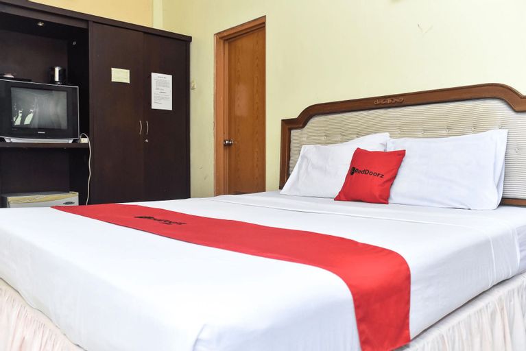 RedDoorz Plus @ Tirta Kencana Hotel, Ambon