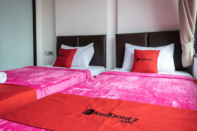 RedDoorz Plus near ICE BSD 2, South Tangerang
